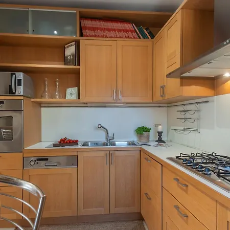 Linda By Rent * Como