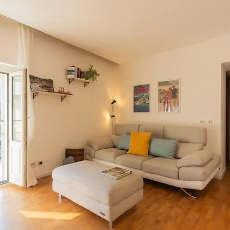 Linda By Rent Como