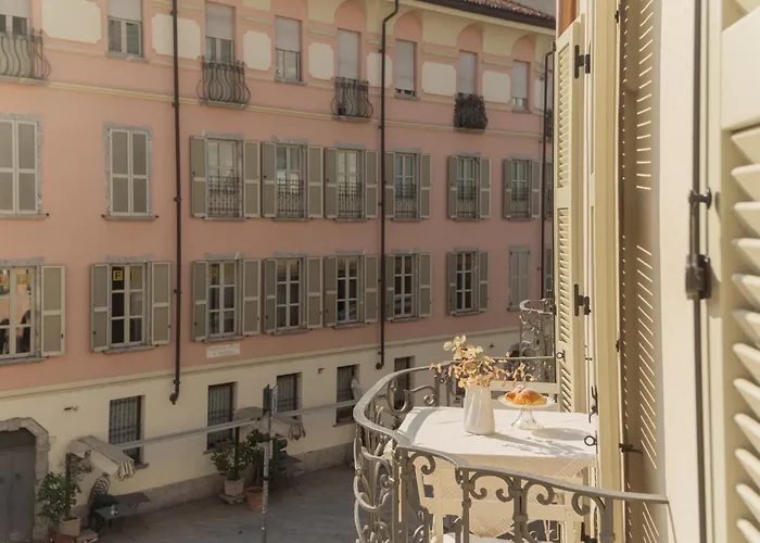 Linda By Rent * Como